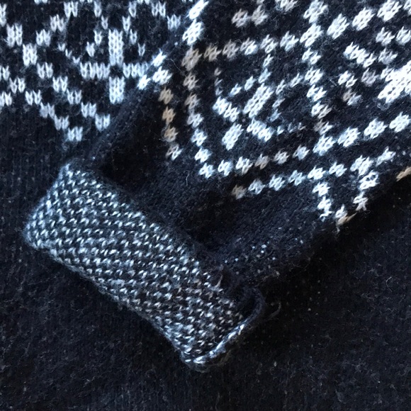 A comfy sweater - Picture 4 of 5